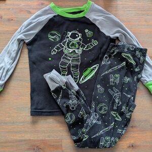 Kirkland Signature Black & Green Space Astronaut Kids Pajama Set